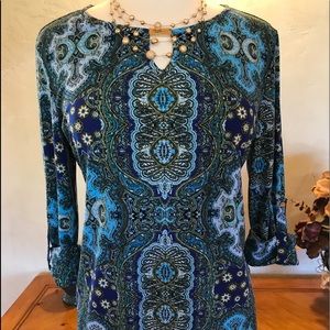 NWOT DressBarn: Gorgeous top-Jewelry not included
